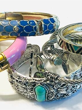 Lot of 7 Women’s Fashion Bracelets Bangles Cuff Enamel Silver Tone Mixed